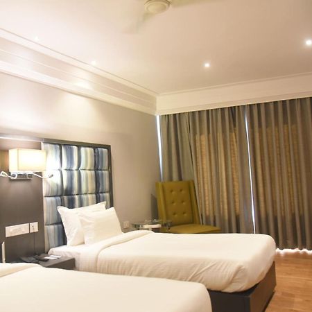 Hotel Accord Premier Raigarh Exterior foto