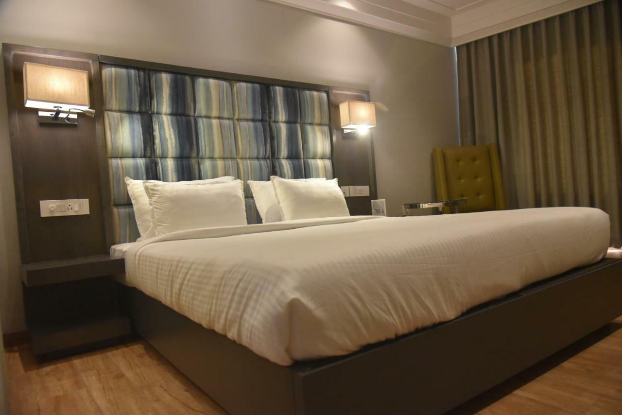Hotel Accord Premier Raigarh Exterior foto