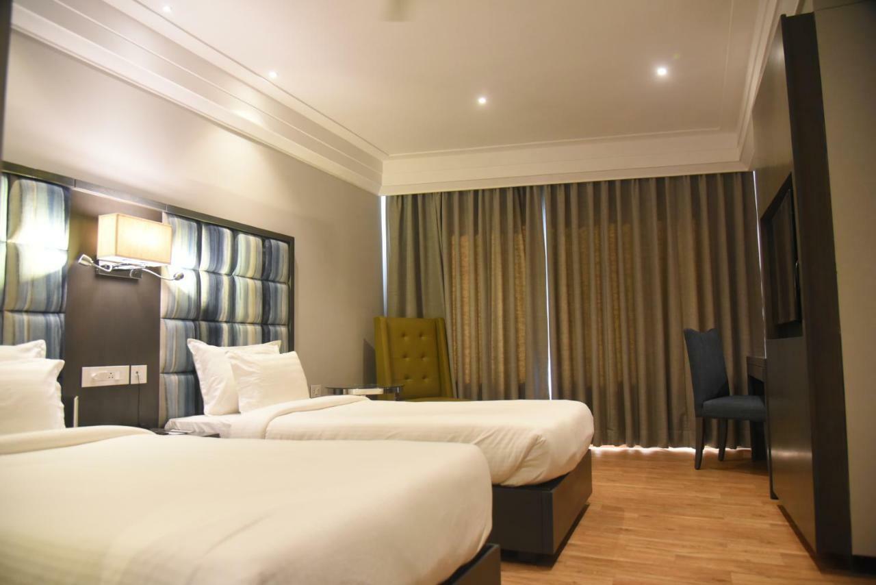Hotel Accord Premier Raigarh Exterior foto